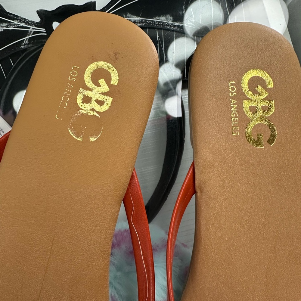 Sandals - Picture 3 of 4